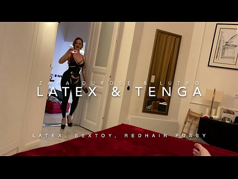 ❤️ Jaruma mai jajayen kaya sanye da rigar latex mai cin duri Jima'i ❌❤